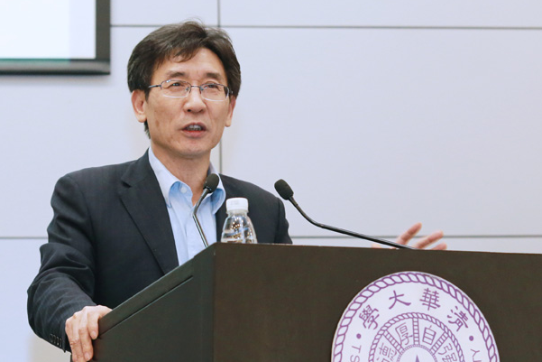 首届创新争先奖获得者清华大学薛其坤教授是个