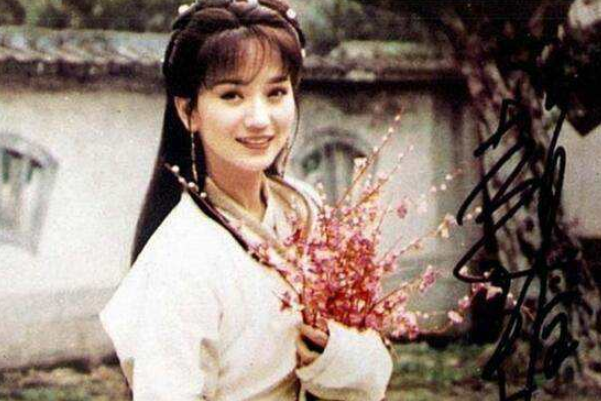 ����Ů����