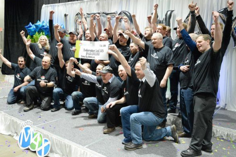 工人全成千万富翁,加拿大彩票最大中奖金额之