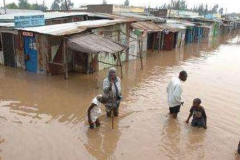 肯尼亚洪灾,致超21万人流离失所72人死亡