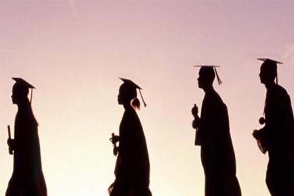 华裔女生自缢身亡,是纽约大学医学院的一名学