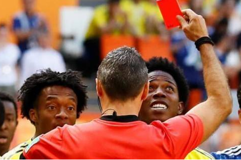 桑切斯遭威胁,因其在比赛中吃到红牌加点球