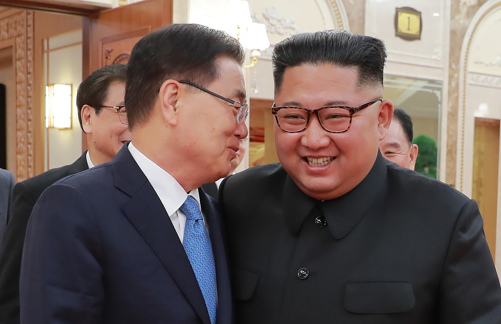 韩特使团抵平壤,转交韩国总统文在寅书信