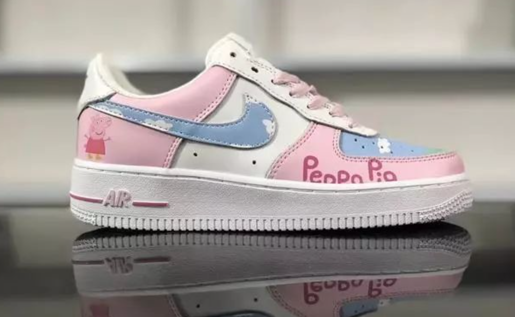 耐克求联名,小猪佩奇社会人的魔力究竟多大?
