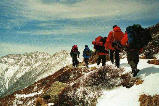景区发布谢客令,旅游旺季却闭门谢客
