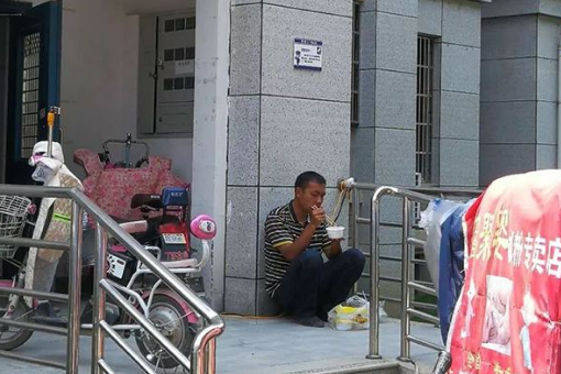 与民警相关的文章