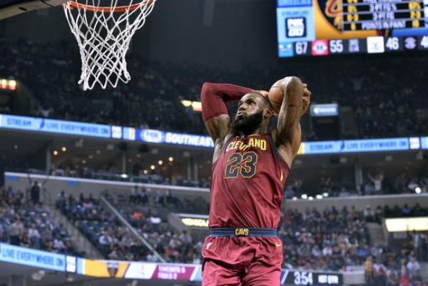 詹姆斯三双次数追平乔丹成联盟历史第一人