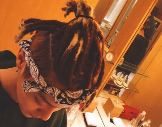 鹿晗换上嘻哈范新发型，即便是“脏辫”也是有颜任性