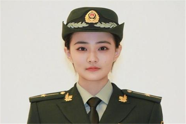 徐璐回应呕吐事件,努力证明自己是个好演员