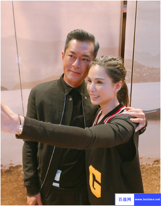 李若彤与陈浩民合照,这是一张有点油腻感的照