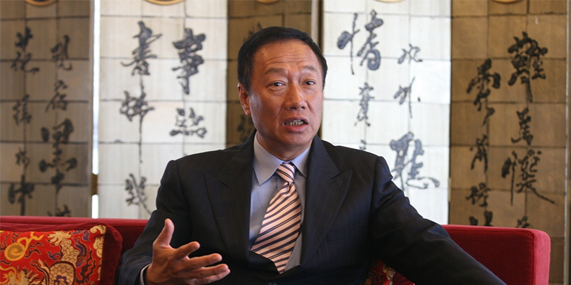 郭台铭身价逾400亿,为何意欲弃商从政