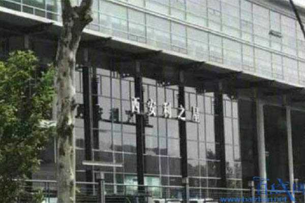 奔驰女车主受到威胁,发长文对事件回应表态